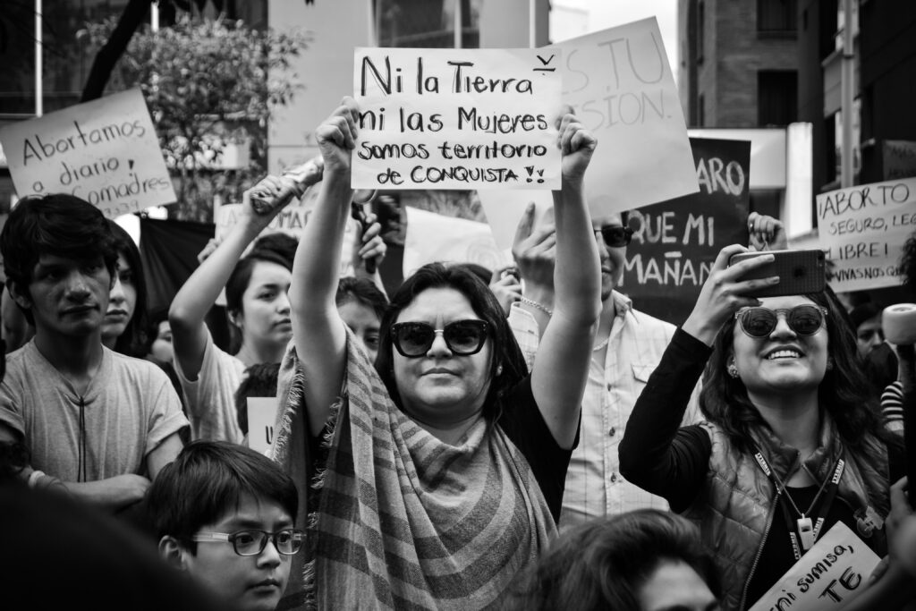 ¿Cuándo trabajas 6 meses tienes derecho a paro?